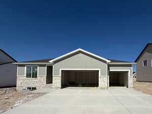 View of front of house featuring a garage