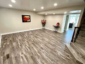 Spacious Floor Plan - Great for Entertaining - Everything is Open and there is an absolutely amazing flow between the rooms.