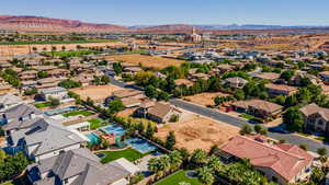 Bird's eye view with a mountain view