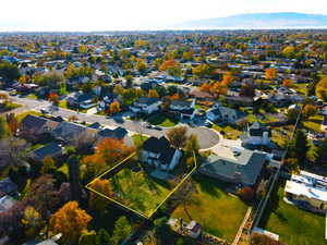 Bird's eye view featuring a mountain view