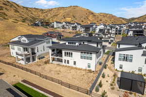 Bird's eye view with a mountain view