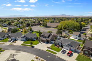 Bird's eye view with a mountain view