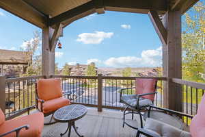 Balcony featuring a mountain view