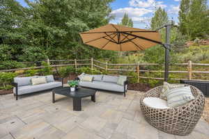 View of patio / terrace featuring outdoor lounge area