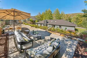 View of patio / terrace with an outdoor hangout area