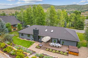 Bird's eye view featuring a mountain view