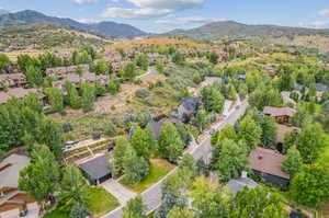 Bird's eye view with a mountain view