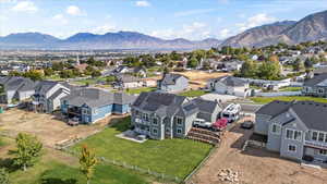 Bird's eye view with a mountain view