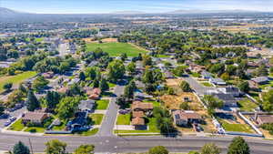 Aerial view with a mountain view