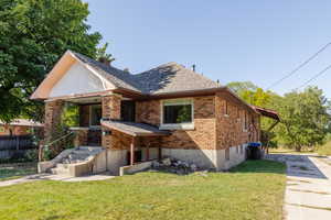 View of front of home with a front yard