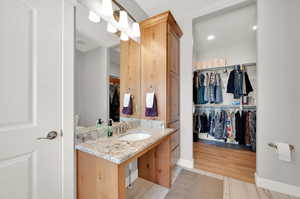 Main Bedroom ensuite w/curbless walk-in shower and walk-in closet