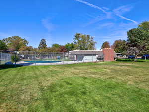 View of swimming pool and clubhouse