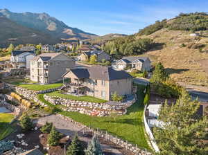 Aerial view with a mountain view