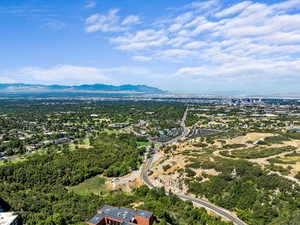 Bird's eye view with a mountain view