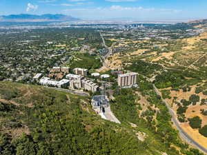 Bird's eye view featuring a mountain view