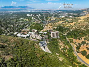 Bird's eye view with a mountain view