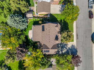 Birds eye view of property