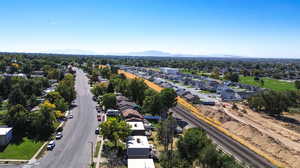 Drone / aerial view featuring a mountain view