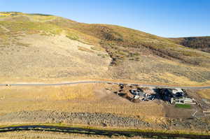 Bird's eye view with a mountain view