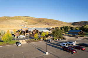 Bird's eye view with a mountain view