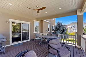 Deck featuring ceiling fan