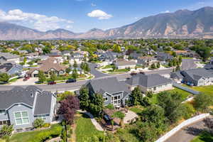 Aerial view with a mountain view