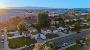 Bird's eye view with a mountain view