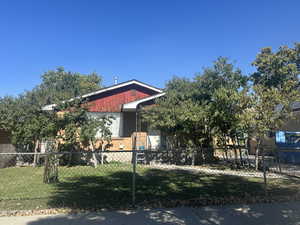 View of front of house featuring a front lawn