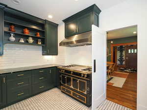 La Cornue range with hood