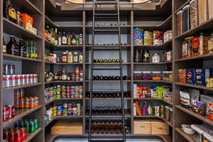 Walk in Pantry