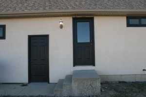 Exterior Entry to Salon or Private Office Space