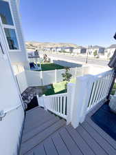 Balcony with a deck with mountain view