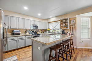 Great sized kitchen with breakfast bar