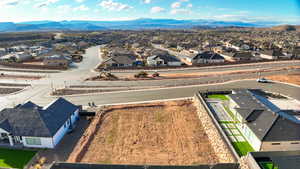 Aerial view with a mountain view