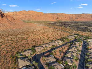 Aerial view with a mountain view