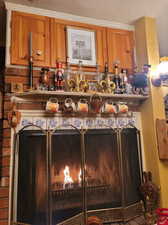 Room details featuring crown molding