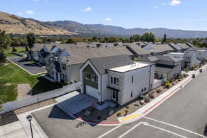 Bird's eye view featuring a mountain view