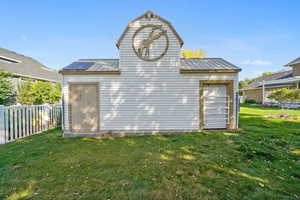 Mini Barn with loft perfect for storageor chickens.