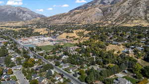 Drone / aerial view featuring a mountain view