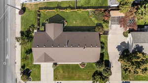 Birds eye view of property