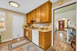 Unit 1417 Features newer flooring and light fixtures