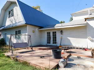 Custom Trex Deck and Additional Outdoor Living Space.