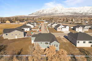 Bird's eye view with a mountain view