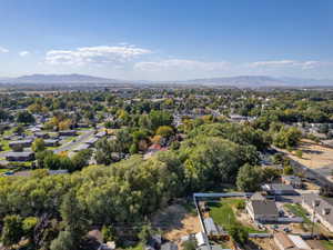 Bird's eye view featuring a mountain view