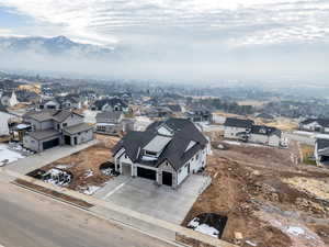 Bird's eye view featuring a mountain view