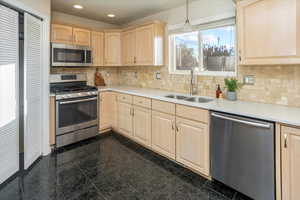 Very clean kitchen