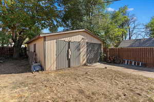 Detached garage