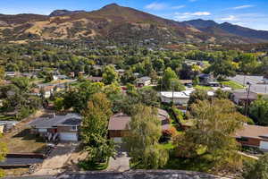 Bird's eye view with a mountain view