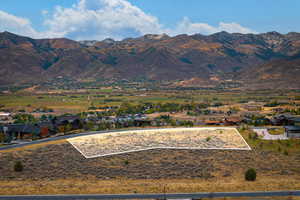 View of mountain feature