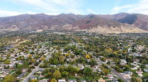 Aerial view with a mountain view